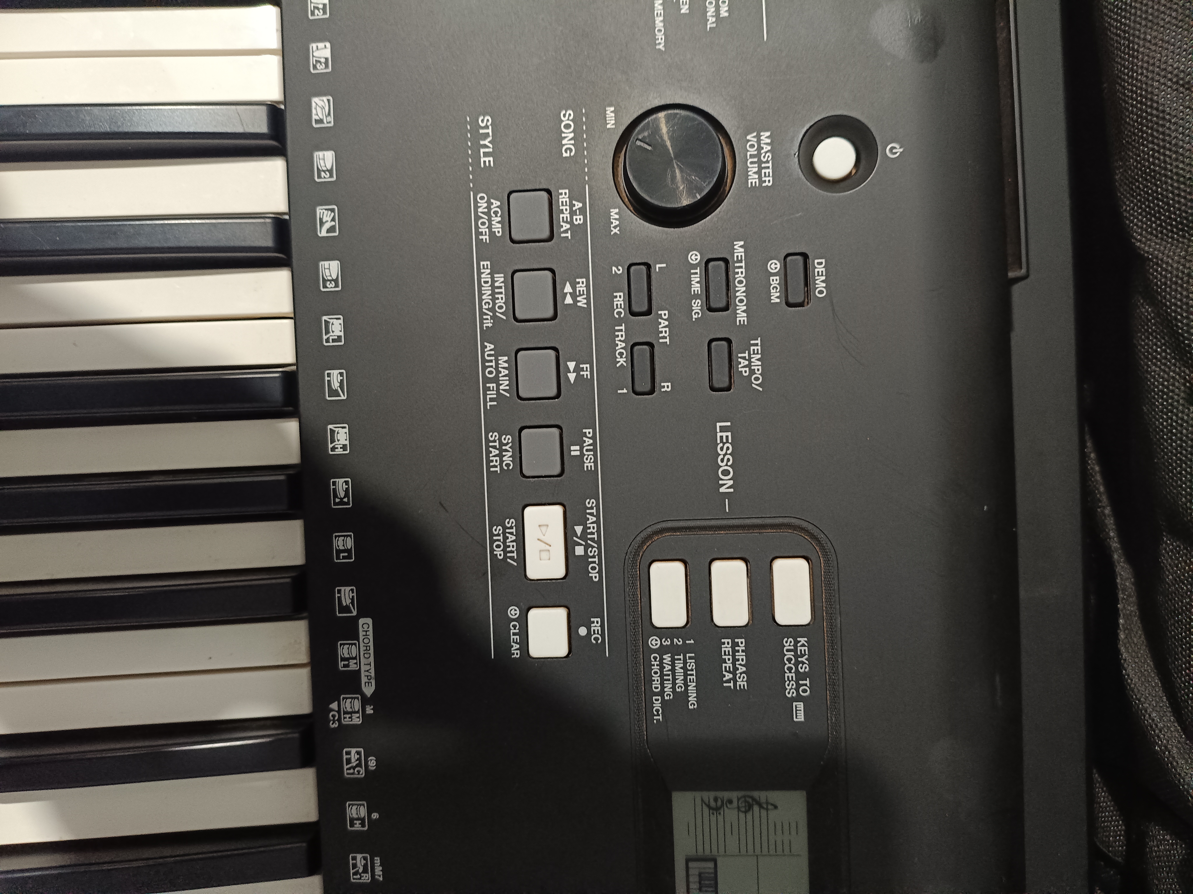 Teclado Yamaha PSR-EW300 (76 Teclas)